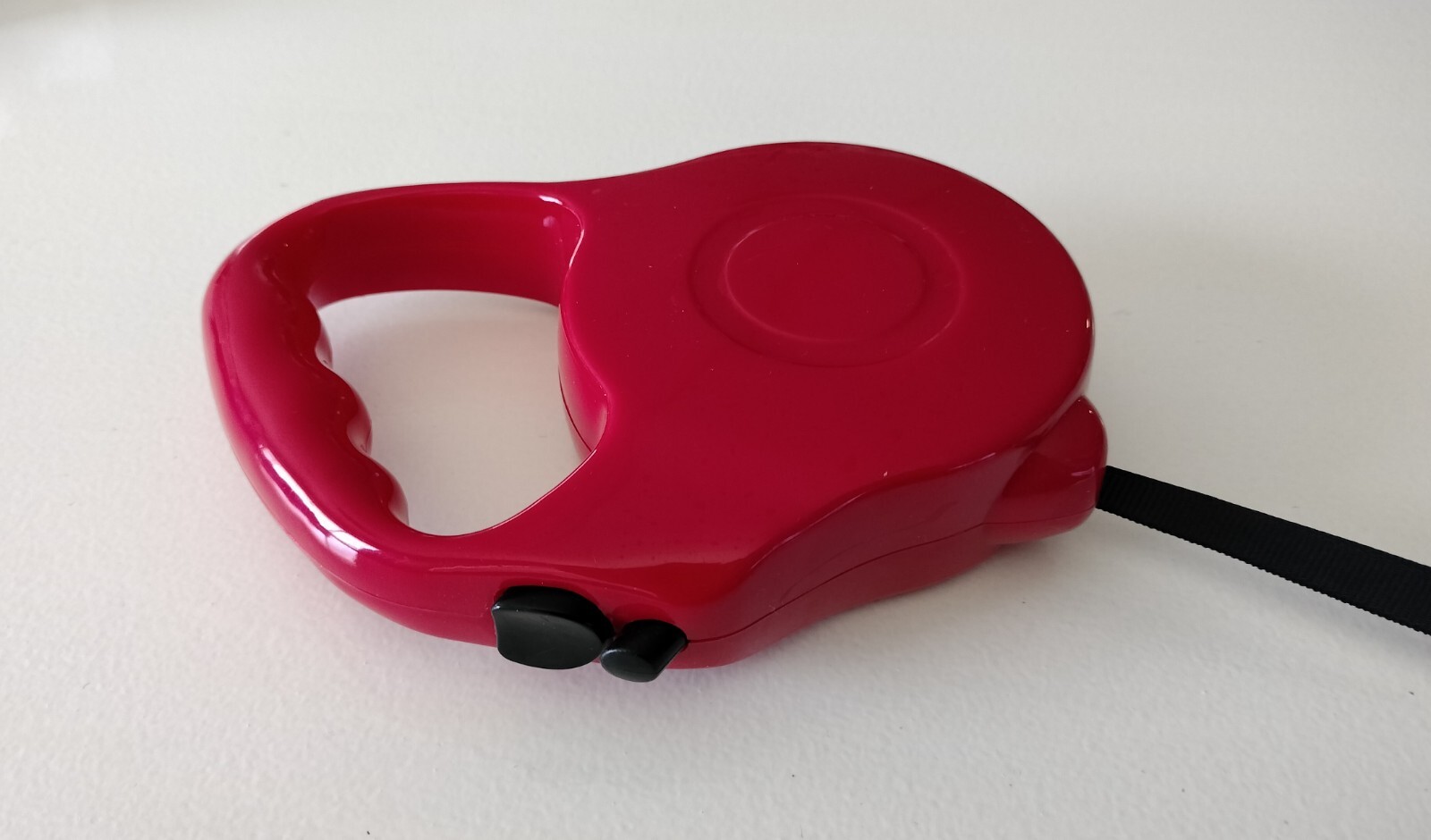 ~ PET Inc RED RETRACTABLE DOG LEASH ~ 16.5 Ft ~ Maximum Tension 40 Pounds ~