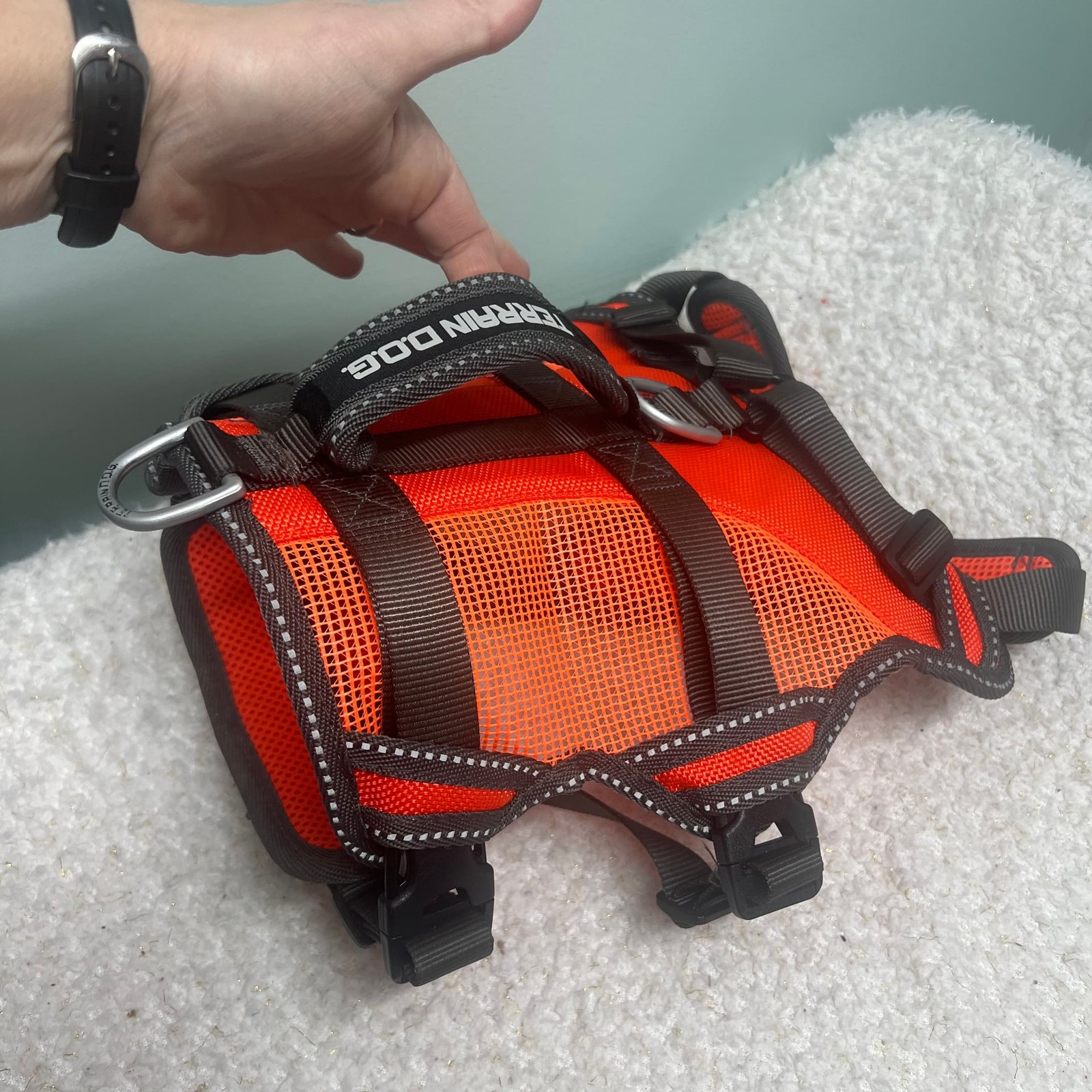 Terrain D.O.G. High-Vis Dog Harness – Orange SIZE Medium Dog Harness