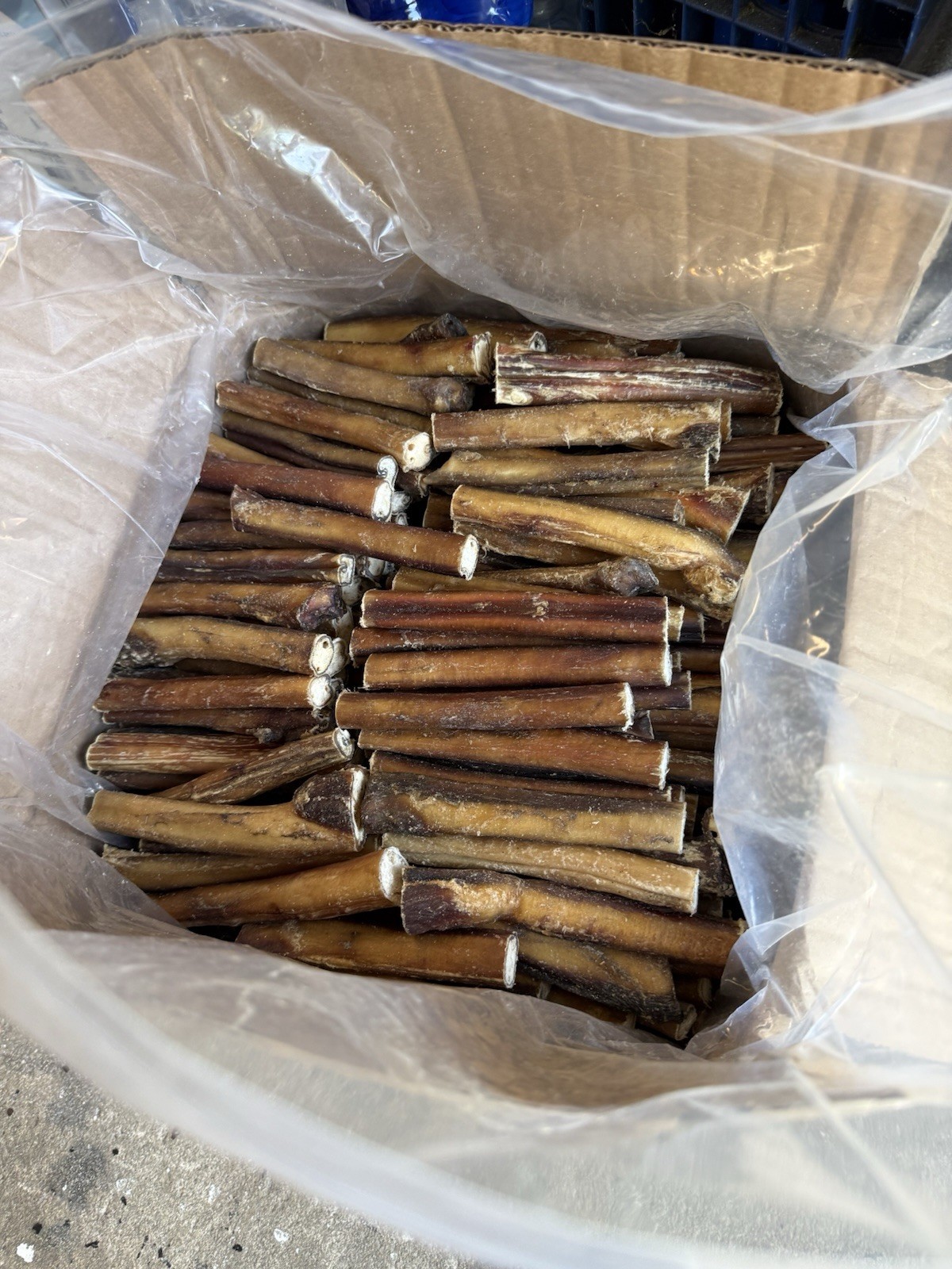 Pawfect 6″ JUMBO Cut Bully Sticks Beef Adult Dog Chews Treats 10-pack