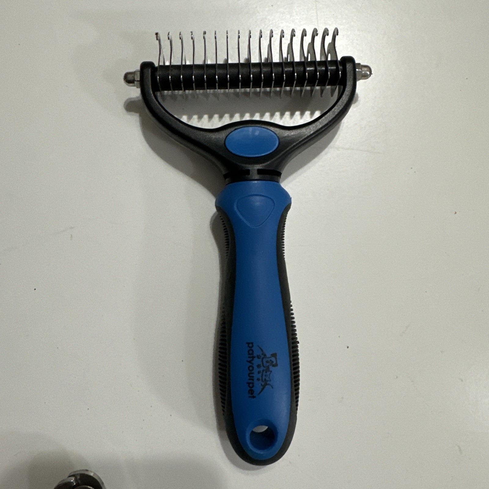 Lot Of 4 Pet Grooming Brush For Dogs & Cats And Nail Clipper As Shown In Picture
