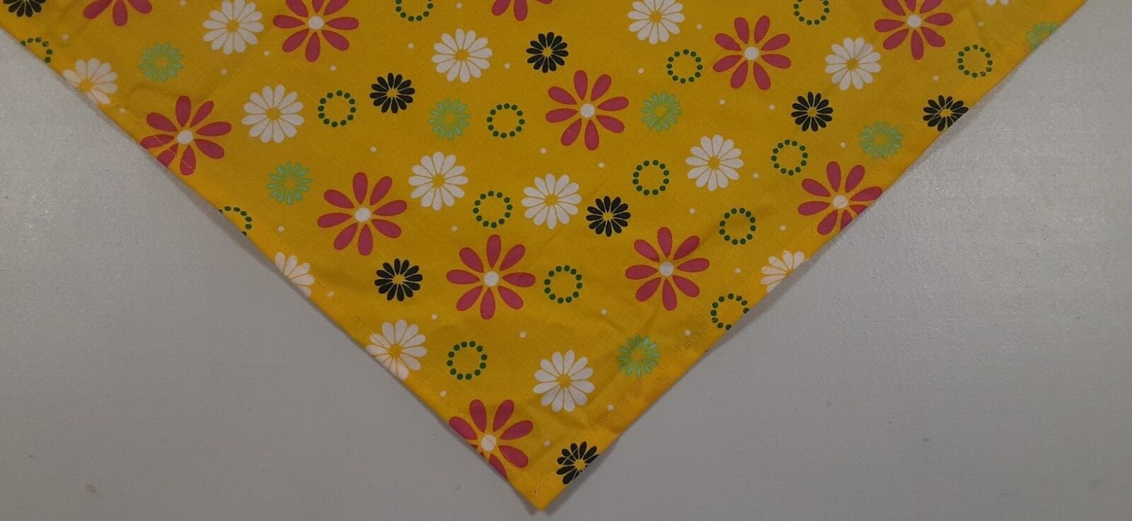 Dog Bandana/Scarf, Tie On, Gold, Daisies, S, L