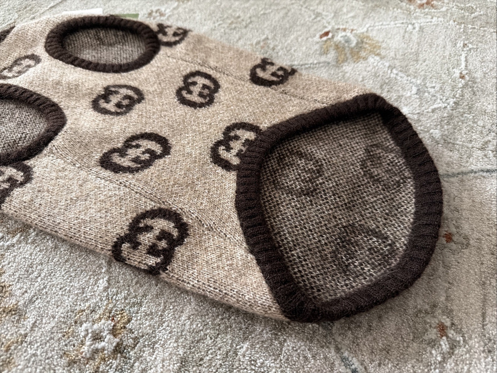 New 2026 Authentic Gucci GG Jumbo Logo Dog Sweater Clothes Tan Brown Size L