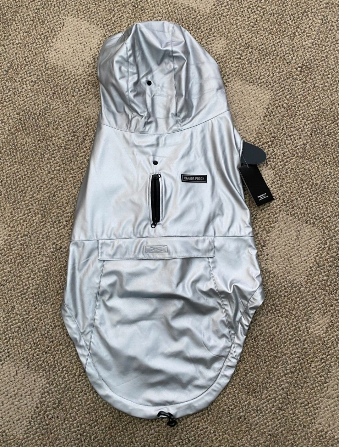Canada Pooch Raincoat Jacket Dog Pet Fleece Lining Silver Size 26 (55-65 lbs)