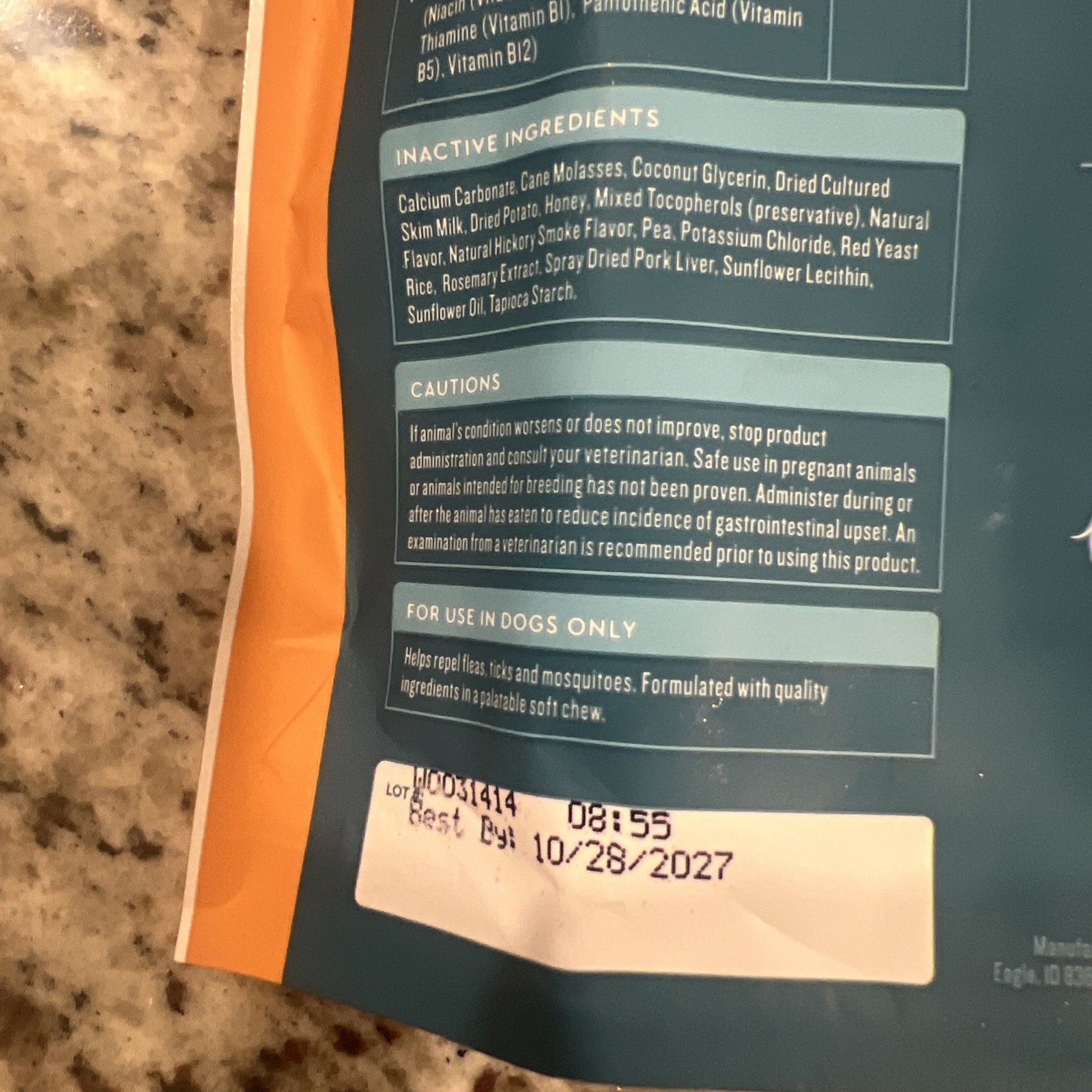 VETIQ Flea & Tick All Natural Chews 60 Ct Exp 10/27