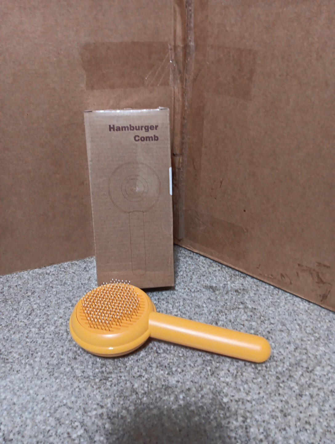 Hamburger Comb for Cats & Dogs color of American Cheese