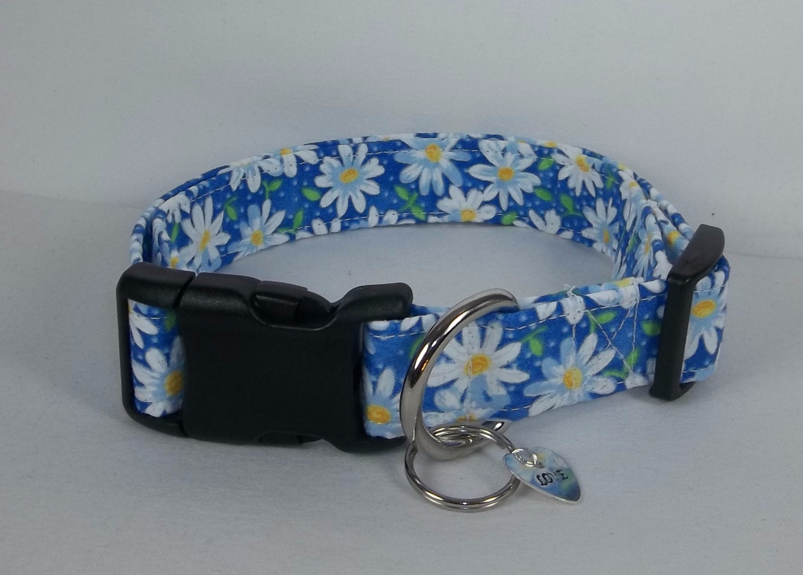 White Daisy blue flowers Terri’s Dog Collar handmade adjustable charming fabric