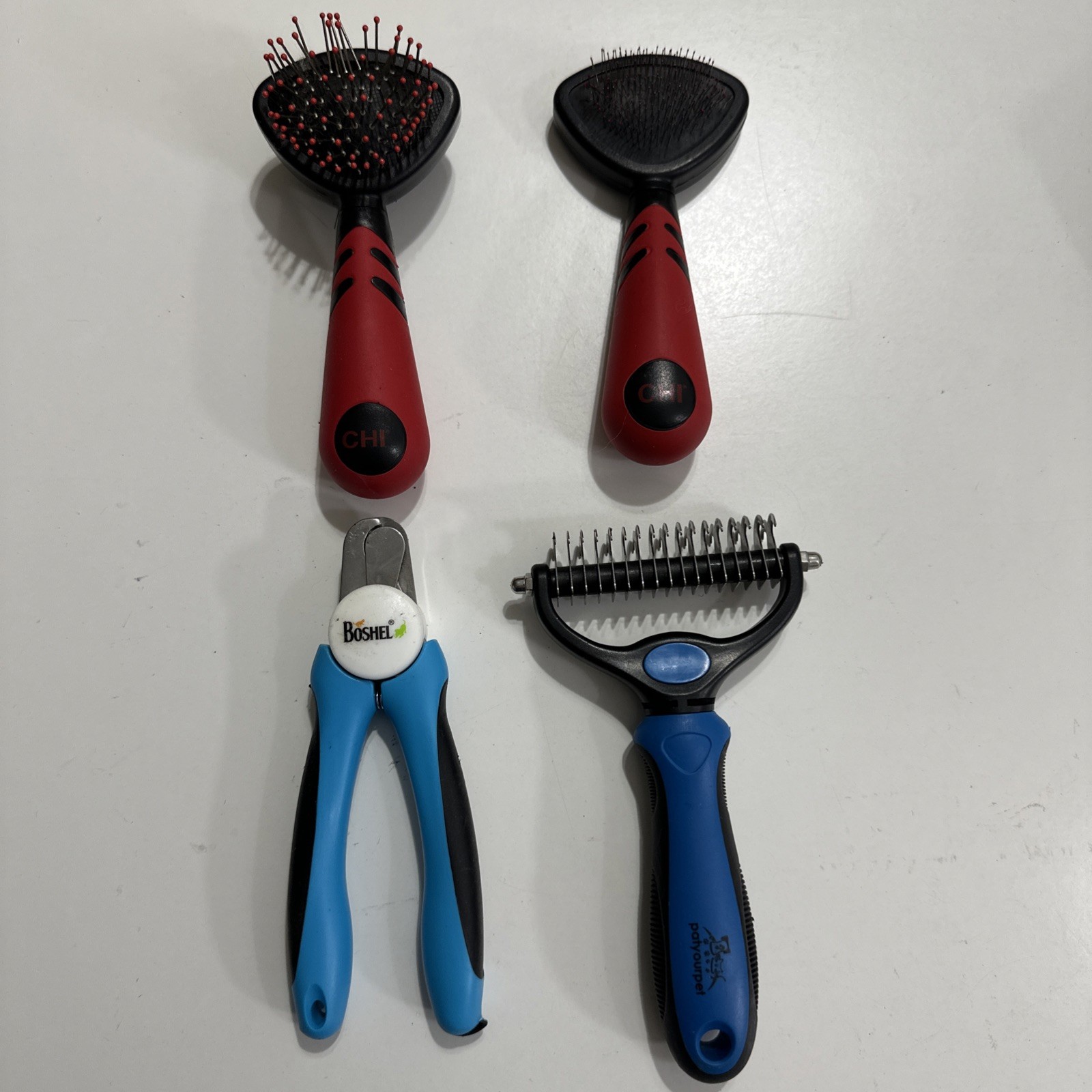 Lot Of 4 Pet Grooming Brush For Dogs & Cats And Nail Clipper As Shown In Picture