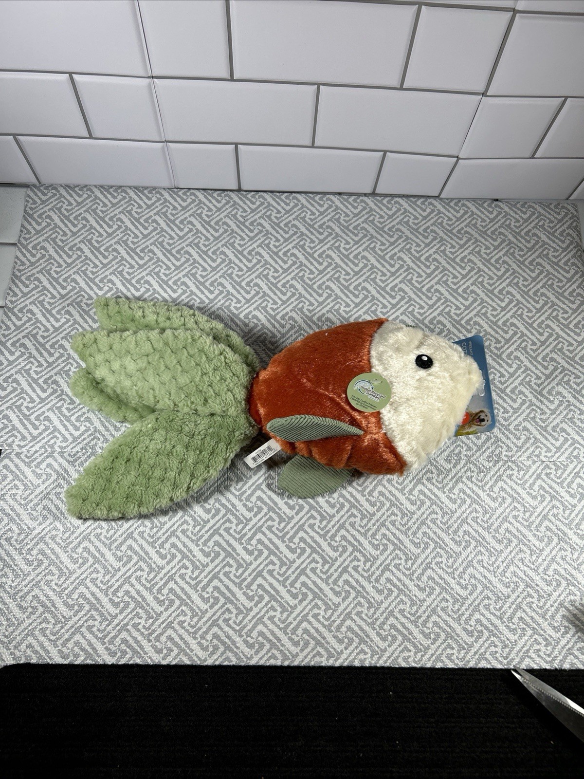Vibrant Life Cozy Buddy Gold Fish Dog Toy – SQUEAK CRINKLE – 15″ LARGE