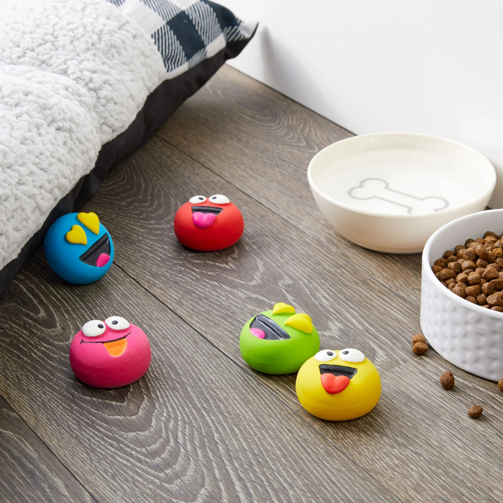 (2 pack) Vibrant Life 5pk EMOTICON LATEX DOG TOY,Comfort Squeak