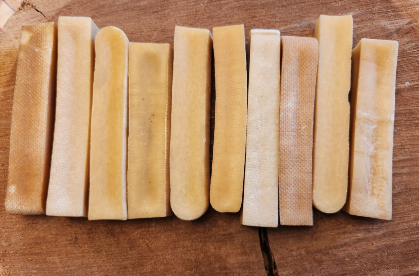 Himalayan Yak Bones Dog Chew Treats for Small/Medium Dogs-10 Chews each 5″ long