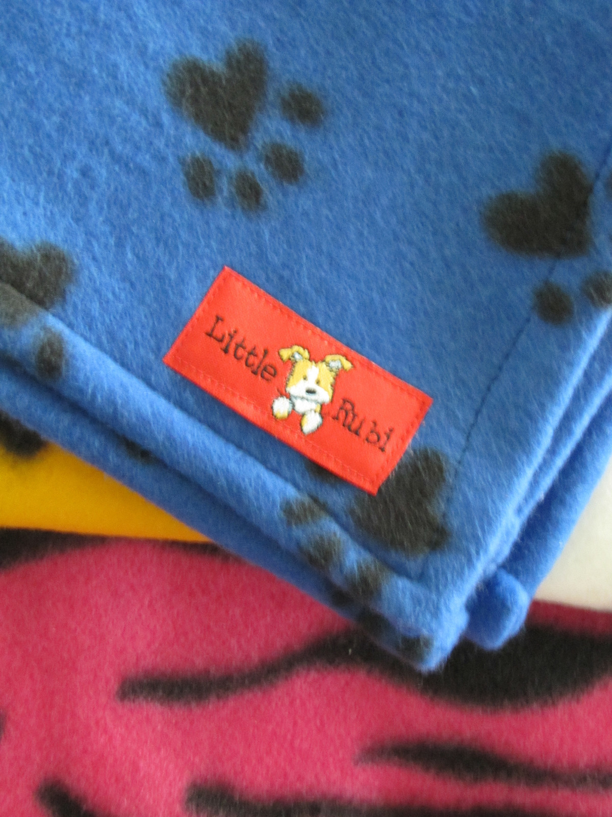 NEW pet dog cat small bed blanket MANY COLORS warm soft fleece 30″ handmade
