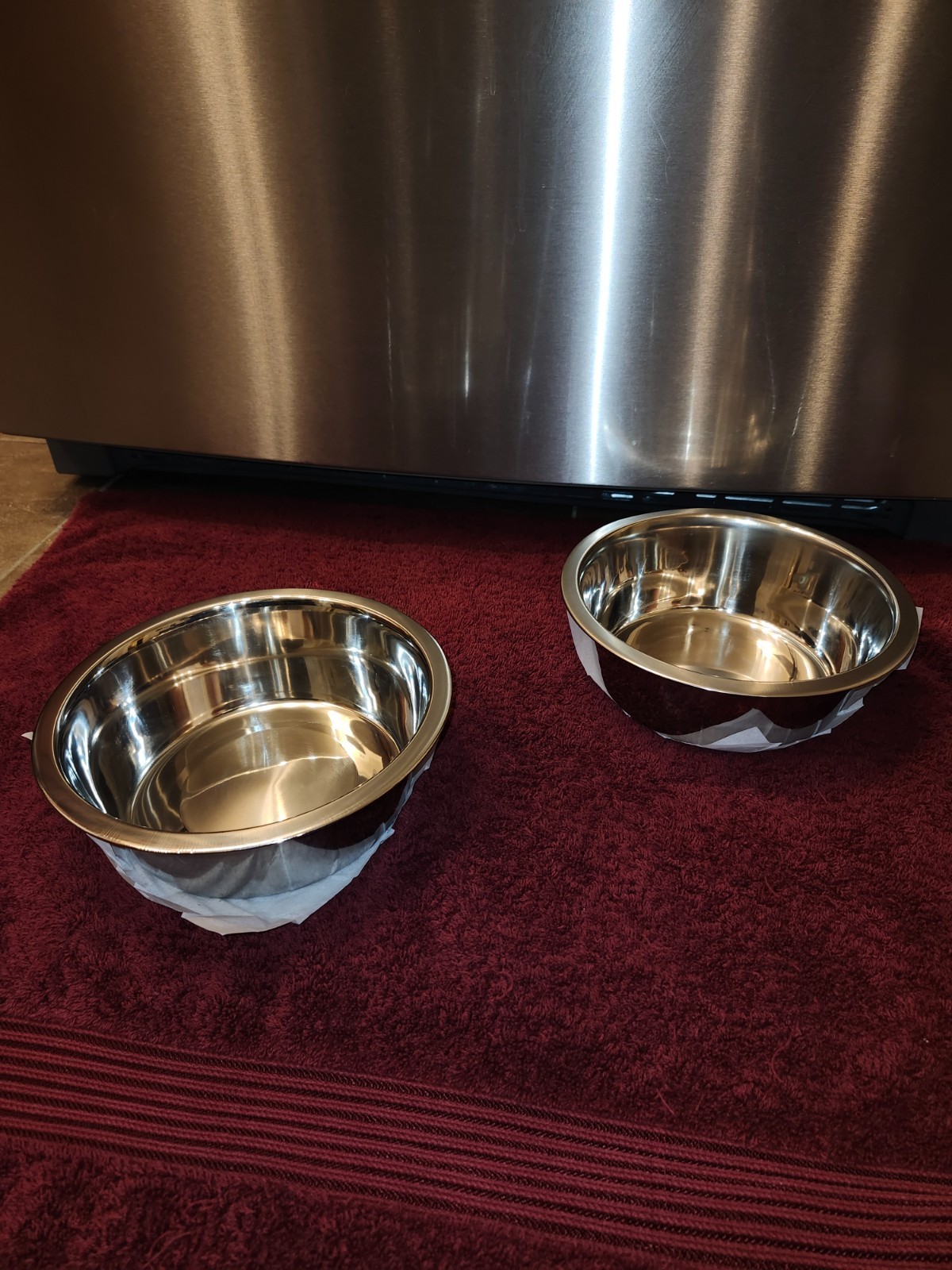 Pet Feeding Bowls. Set of 2. (Large, Small, Plastic or Elevated). FREE SHIPPING!