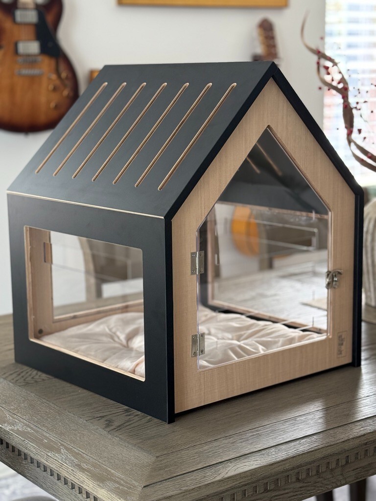 Luxury Pet House – Clear Acrylic Panels, Designer Style – For Cats & Small Dogs