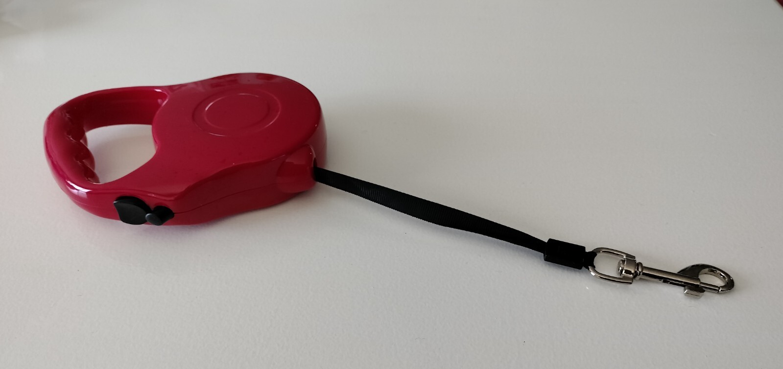 ~ PET Inc RED RETRACTABLE DOG LEASH ~ 16.5 Ft ~ Maximum Tension 40 Pounds ~