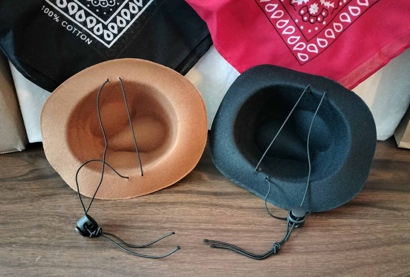NEW ~ DOG COSTUME COWBOY HAT AND BANDANA ~ BLACK, TAN, RED ~ 2 SET ~ ADJUSTABLE