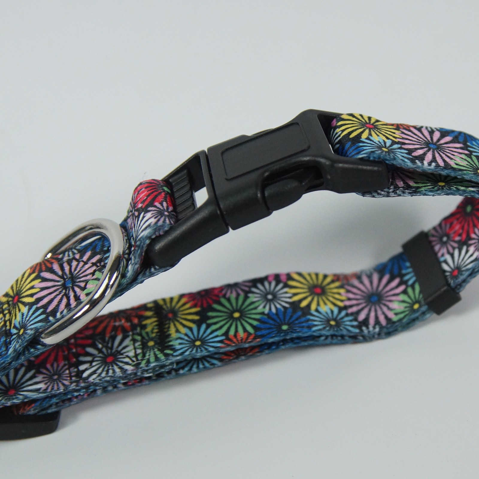 Chrysanthemum Flower Design Adjustable Dog Collar S/M/L Durable Nylon Pet Collar