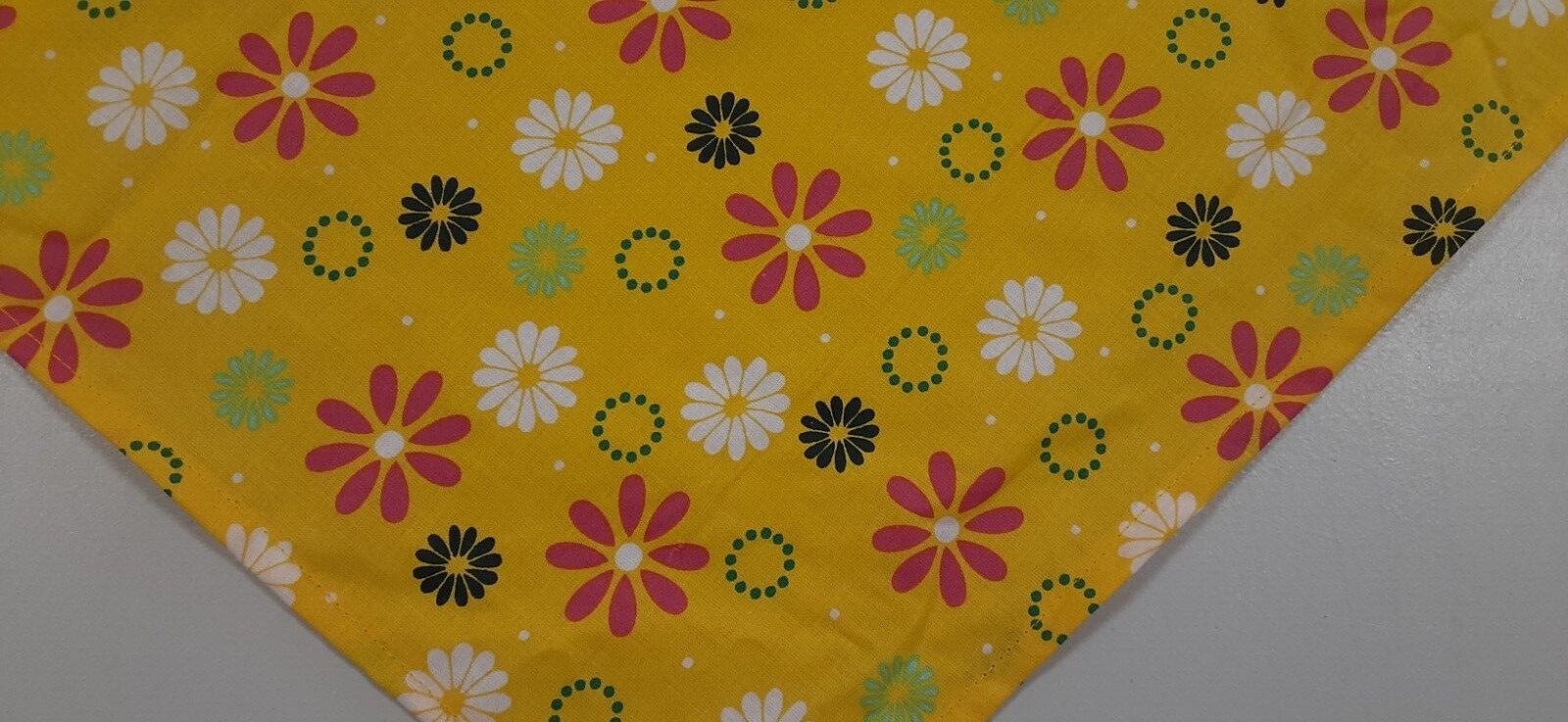 Dog Bandana/Scarf, Tie On, Gold, Daisies, S, L