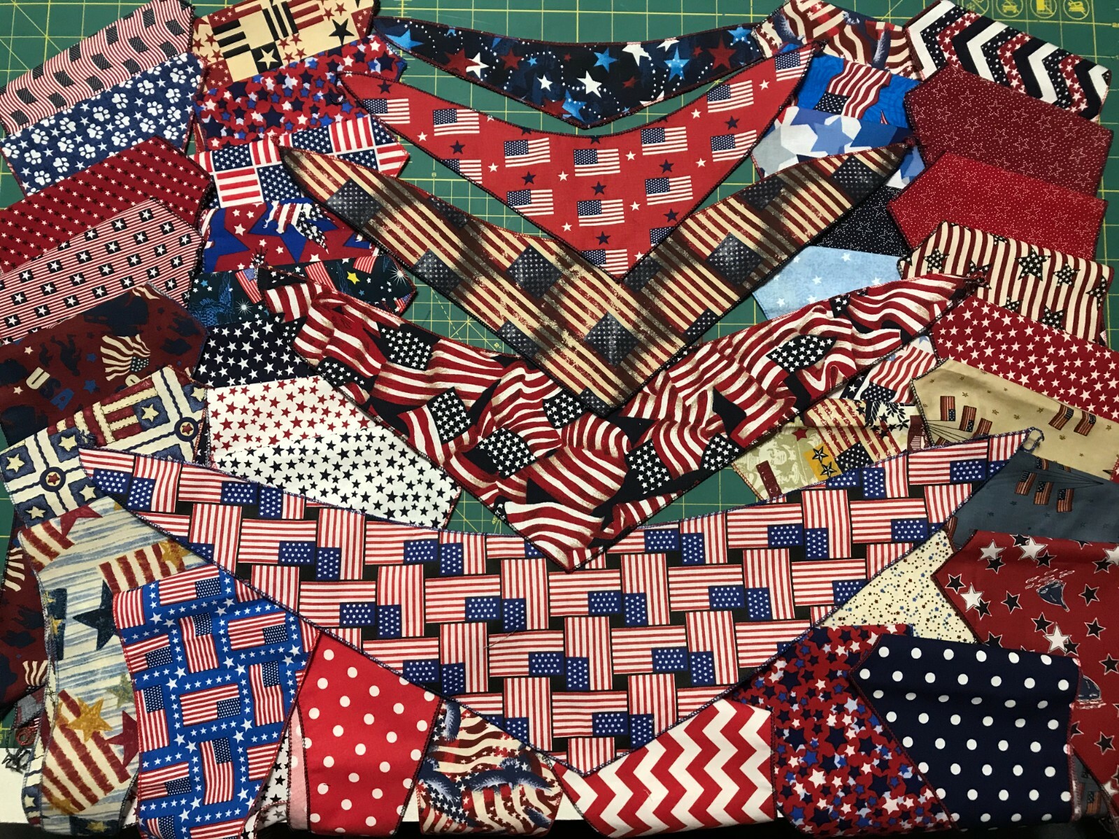 75 Patriotic XS S M L XL Dog Grooming BANDANAS Holiday PET SCARF Tie On