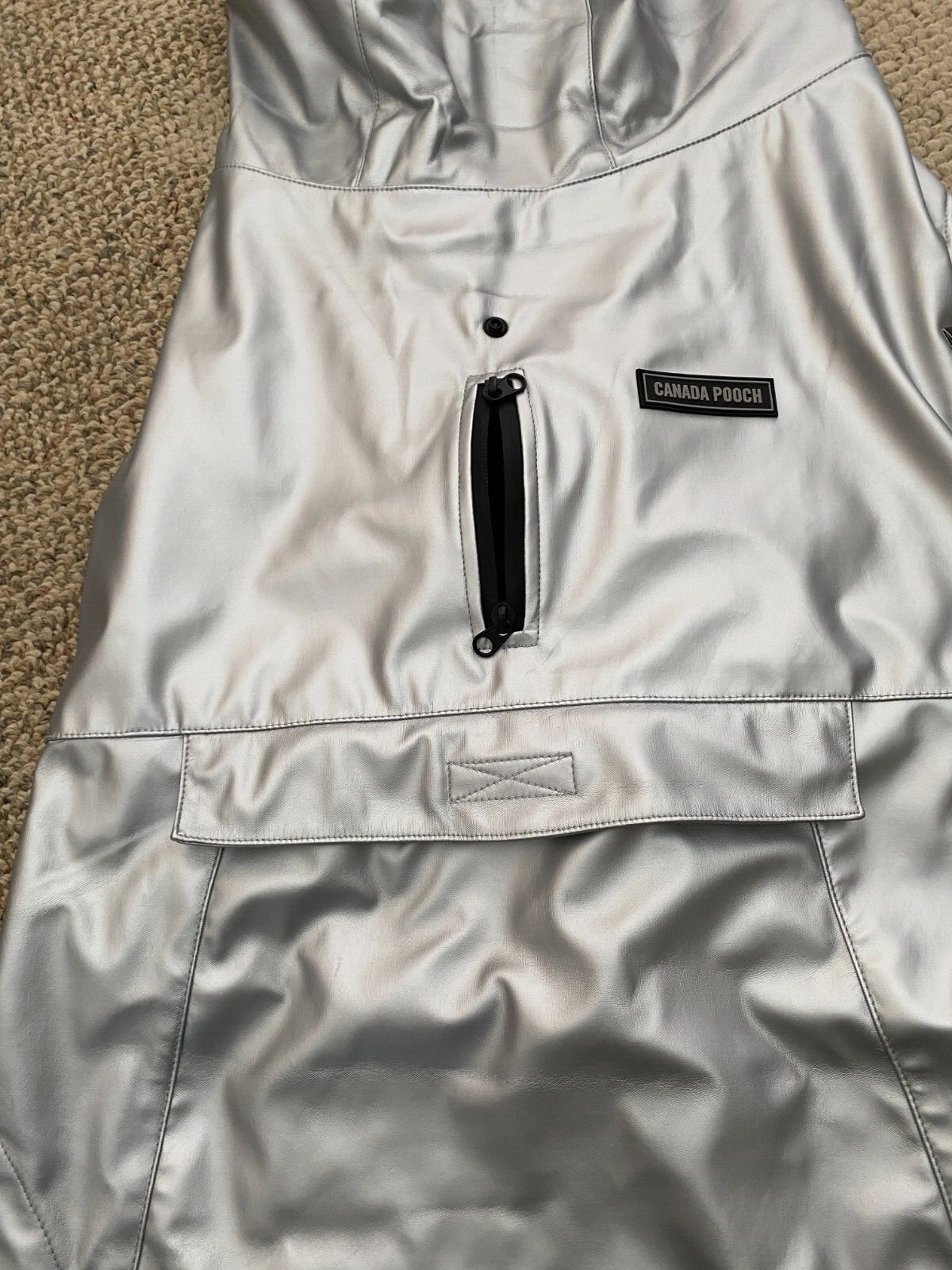 Canada Pooch Raincoat Jacket Dog Pet Fleece Lining Silver Size 26 (55-65 lbs)