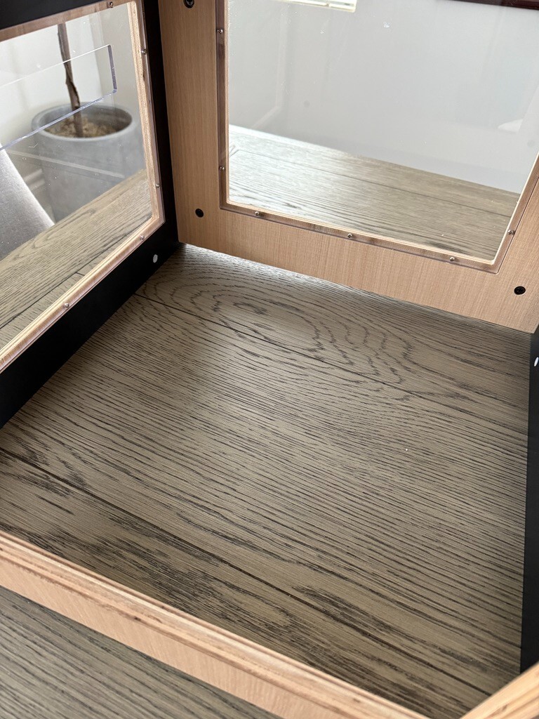 Luxury Pet House – Clear Acrylic Panels, Designer Style – For Cats & Small Dogs