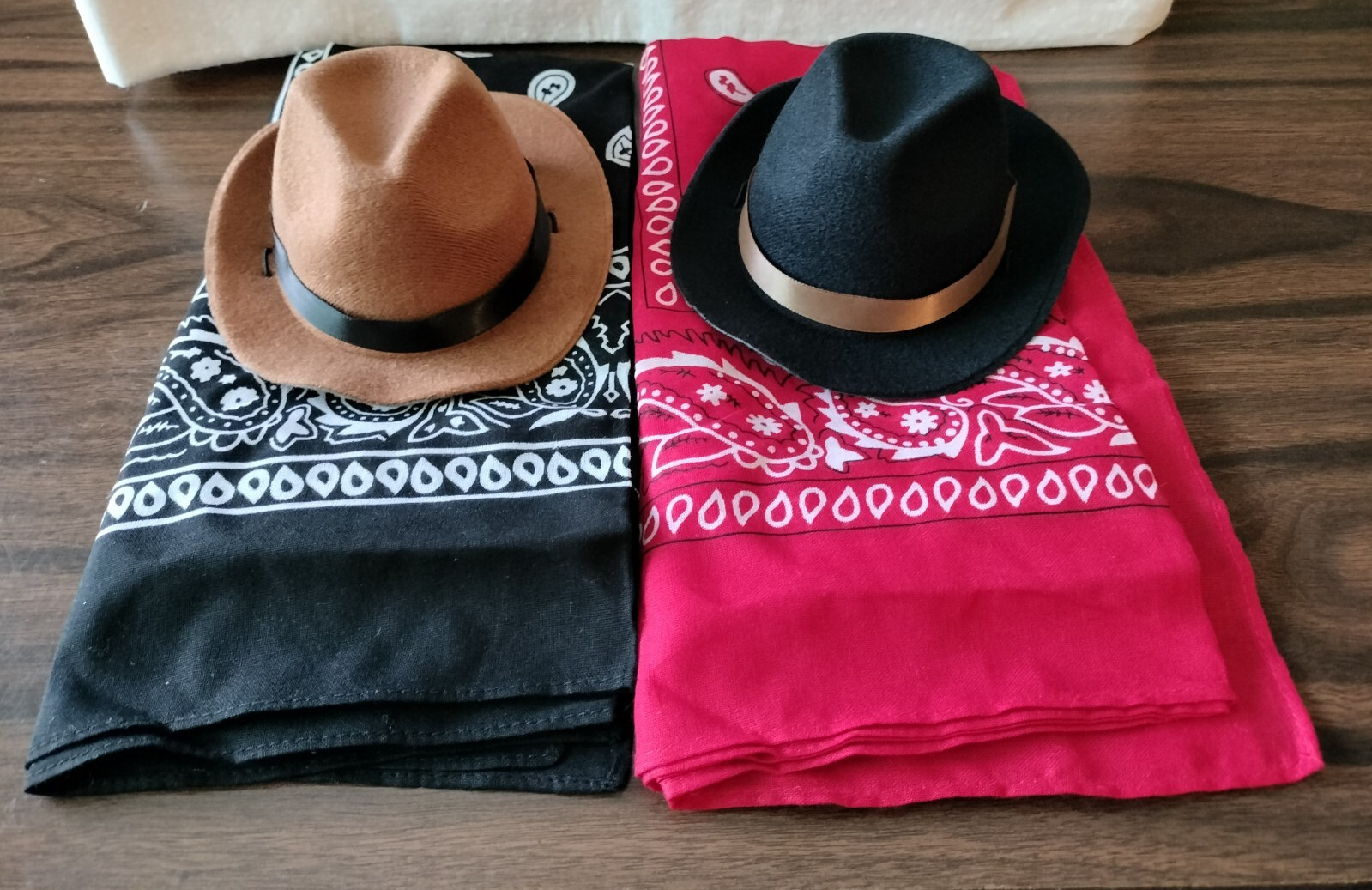 NEW ~ DOG COSTUME COWBOY HAT AND BANDANA ~ BLACK, TAN, RED ~ 2 SET ~ ADJUSTABLE