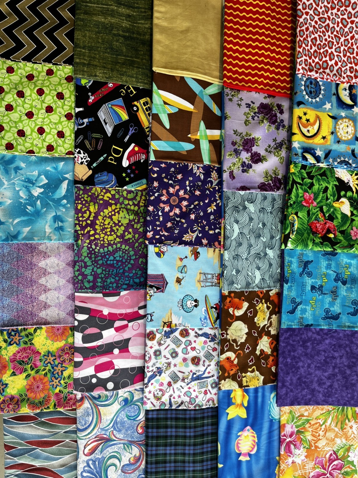 100 Dog Grooming BANDANAS EVERYDAY Finished PET SCARF TieOn XS S M L XL mix